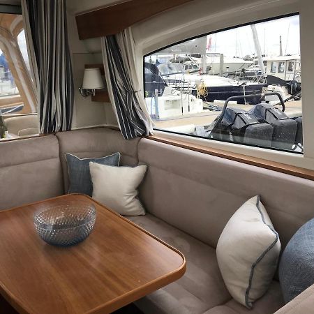 فندق ليمنجتونفي  Adelphi B A Delightful 6 Berth Boat المظهر الخارجي الصورة