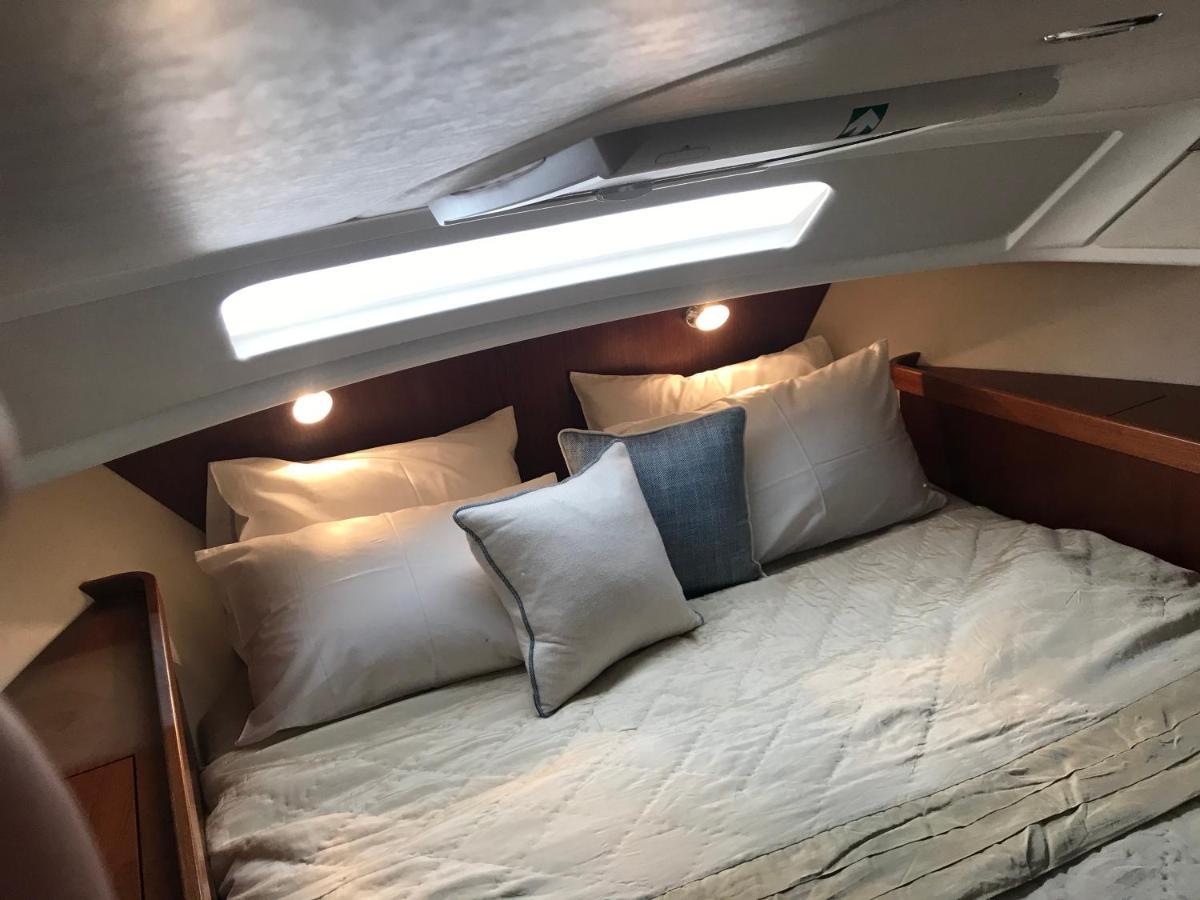 فندق ليمنجتونفي  Adelphi B A Delightful 6 Berth Boat المظهر الخارجي الصورة